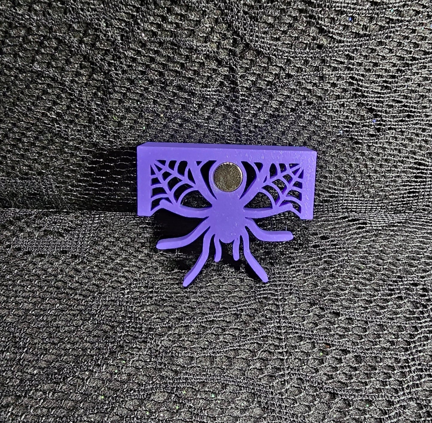 Jumping Spider magnetic Ledge with Spider and Web