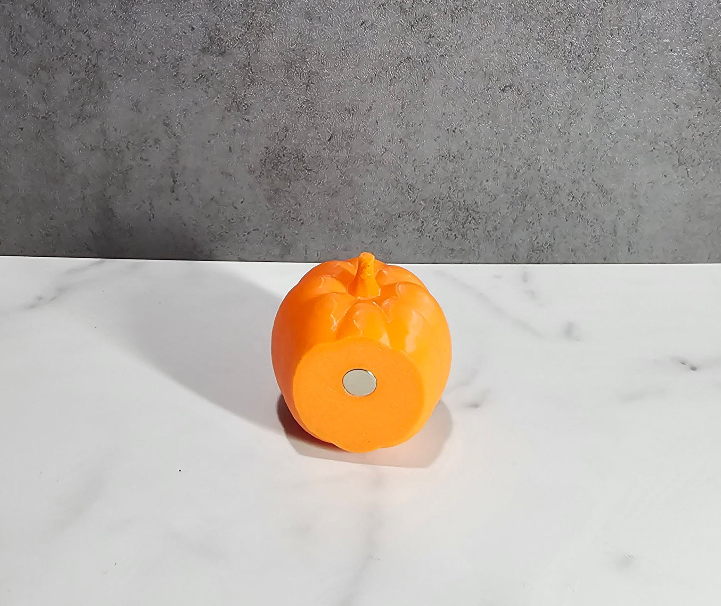 Magnetic Pumpkin Jack-O-Lantern Hide for Jumping Spiders or arboreal Tarantula Slings/Juveniles